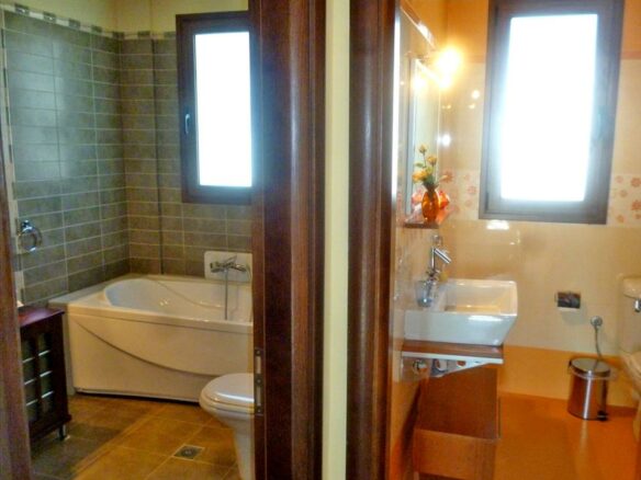 6-bedroom Villa In Eretria, Greece (446 M²)