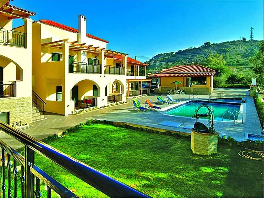 For Sale Hotel 450 M² In Zante