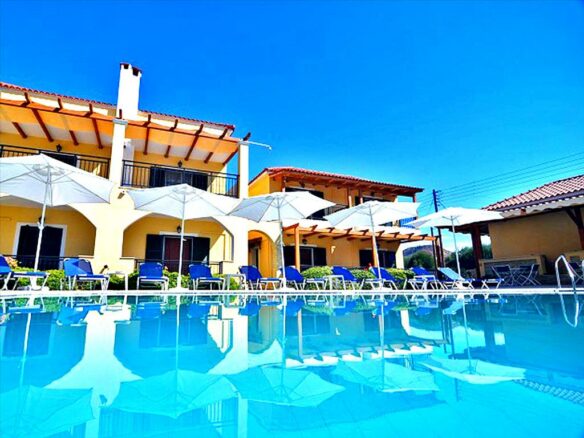 For Sale Hotel 450 M² In Zante