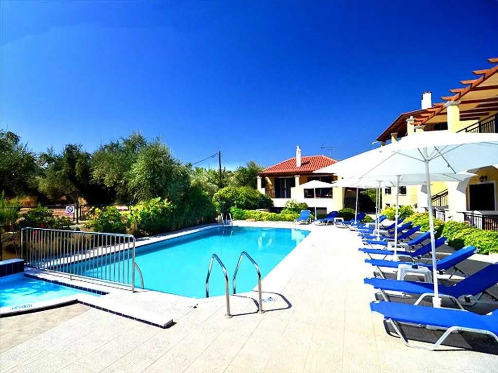 For Sale Hotel 450 M² In Zante