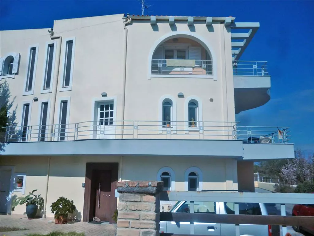 For Sale Detached House 430 M² On The Euboea Island