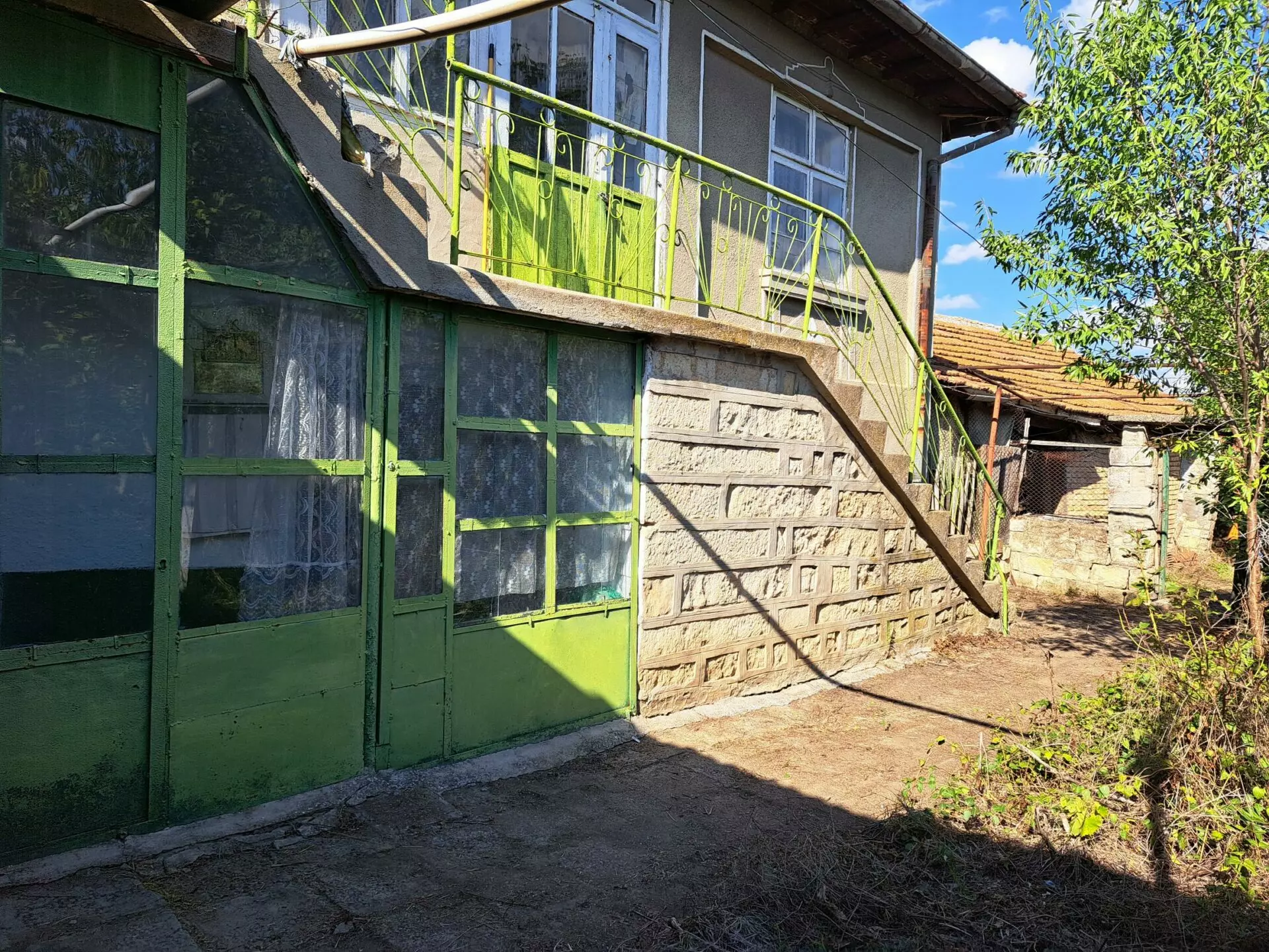 House Of 112 M² With Garden In Varna