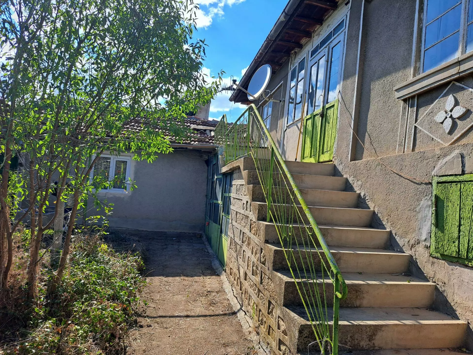 House Of 112 M² With Garden In Varna