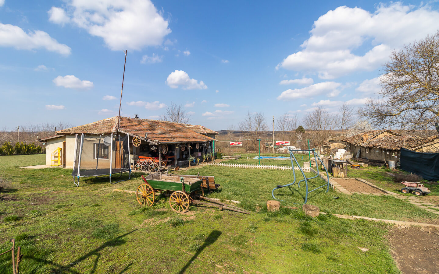 Къща в с. Лозница, обл. Добрич, България!