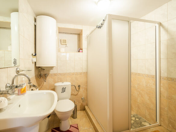House Of 147 M² With Garden In Village Loznica, Dobrich