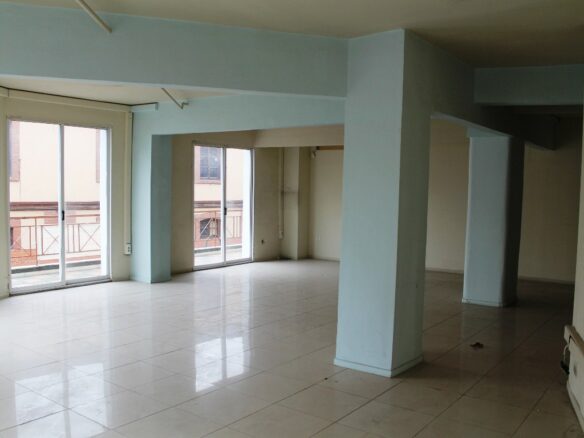 Building In Center Of Thessaloniki, Greece (1.200 M²)