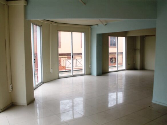 Building In Center Of Thessaloniki, Greece (1.200 M²)