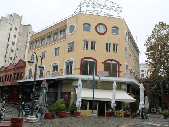 Building Of 1200 M² In Thessaloniki