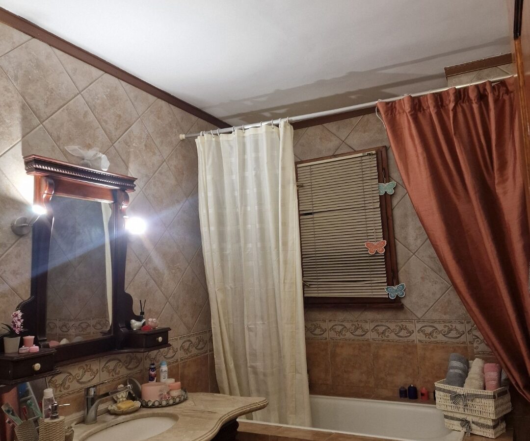 Central Plovdiv Luxury: Spacious 184 Sqm Maisonette With Panoramic Views
