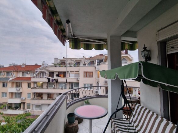 Central Plovdiv Luxury: Spacious 184 Sqm Maisonette With Panoramic Views