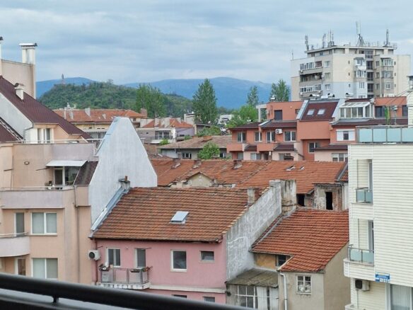 Central Plovdiv Luxury: Spacious 184 Sqm Maisonette With Panoramic Views