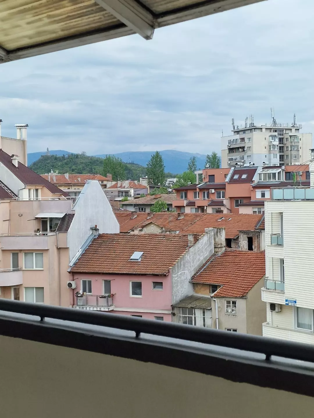 AISelect_٢٠٢٦٠٦٣٠_١٩٤٩١٣_OLXbg Central Plovdiv Luxury: Spacious 184 Sqm Maisonette With Panoramic Views
