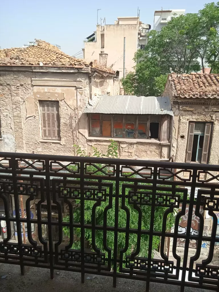 For Sale Building 650 M² In Athens