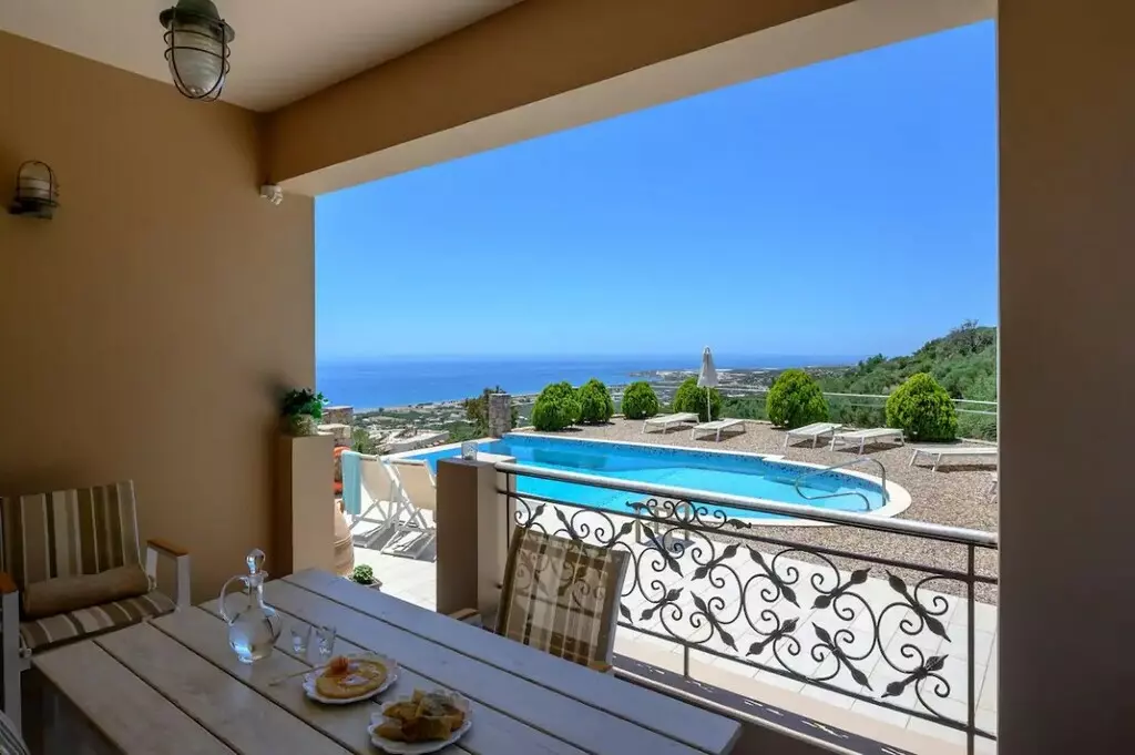 For Sale Villa 340 M² In Crete