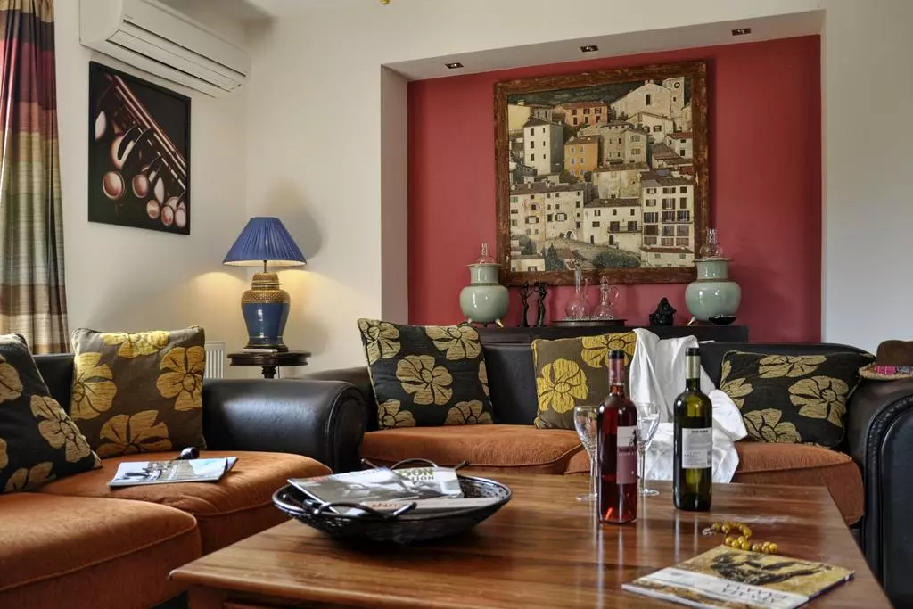 270 M² Villa Available In Corfu With Scenic Surroundings