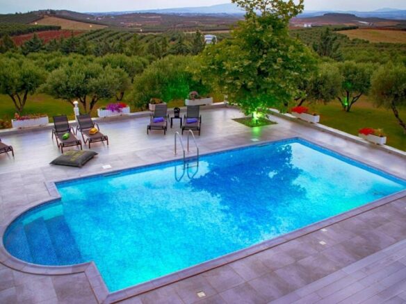 2-bedroom Villa In Nea Propontida, Greece (330 M²)
