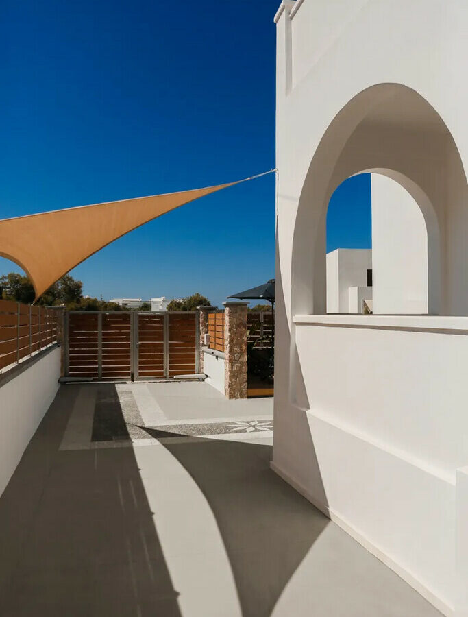 4-bedroom Villa In Santorini, Greece (150 M²)