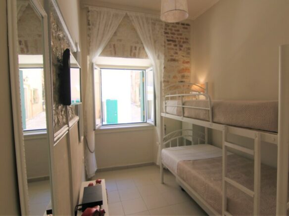 2-bedroom Flat In Corfu, Greece (59 M²)
