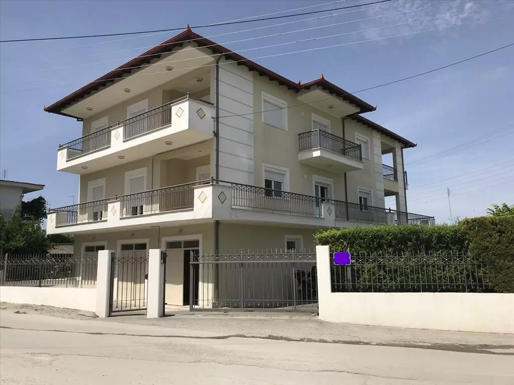 For Sale Flat 148 M² In The Suburbs Of Thessaloniki