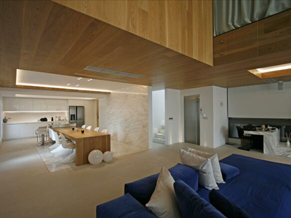 4-bedroom Maisonette In Voula, Greece (370 M²)