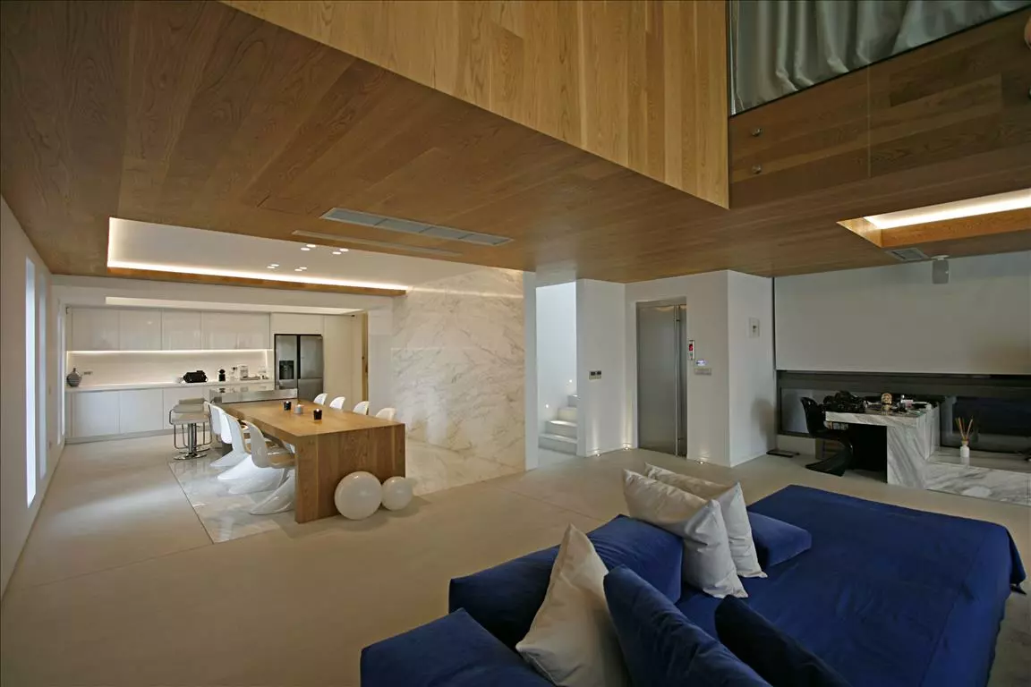 4-bedroom Maisonette In Voula, Greece (370 M²)