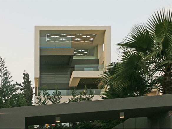 4-bedroom Maisonette In Voula, Greece (370 M²)