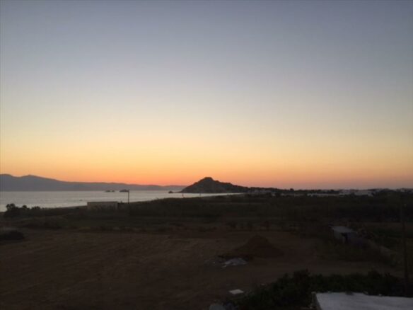 Business In Greece (310 M²)