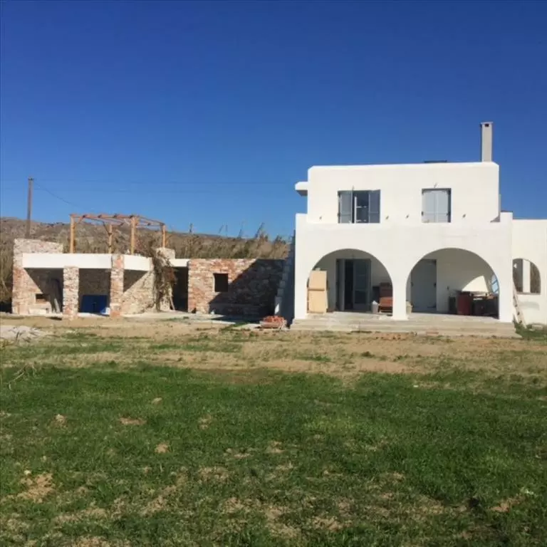 For Sale Business 310 M² In Cyclades