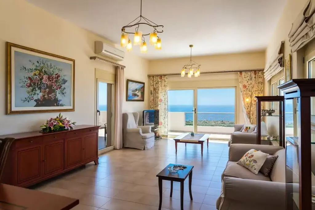 For Sale Villa 340 M² In Crete