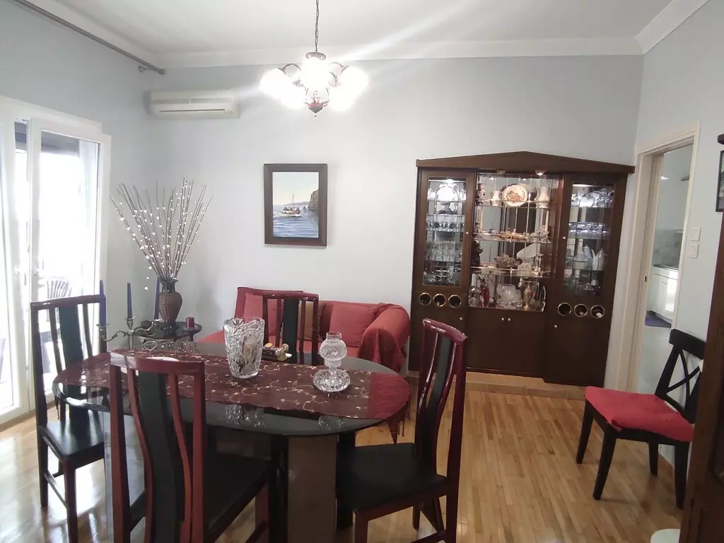 1-bedroom Flat In Alimos, Greece (80 M²)