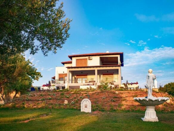 2-bedroom Villa In Nea Propontida, Greece (330 M²)