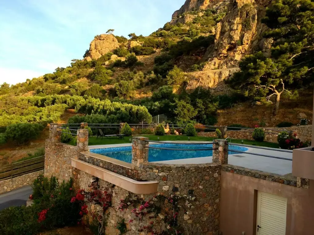 For Sale Villa 340 M² In Crete