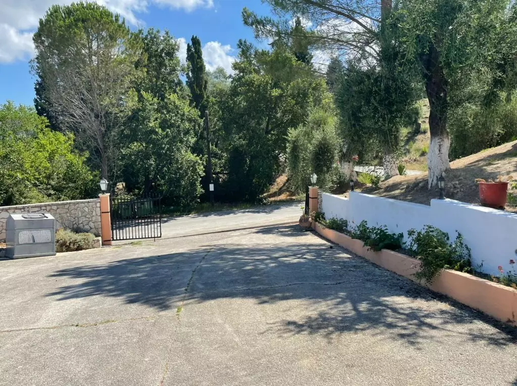 For Sale Hotel 1200 M² In Corfu