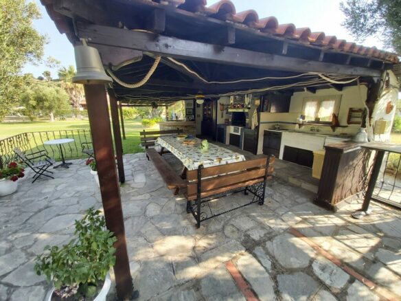 Business In Sithonia, Greece (200 M²)