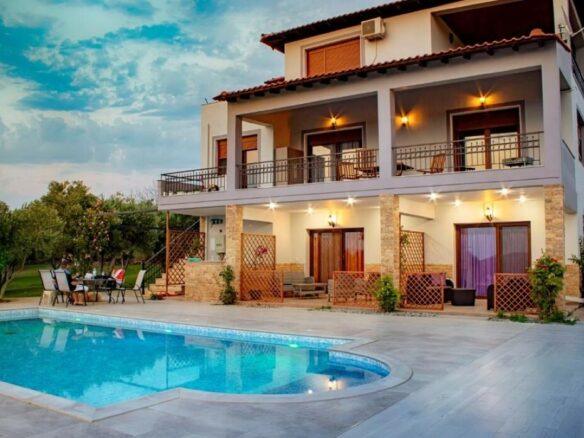 For Sale Villa 330 M² In Chalkidiki