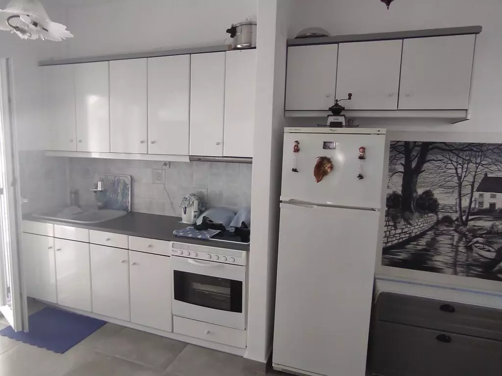 1-bedroom Flat In Alimos, Greece (80 M²)