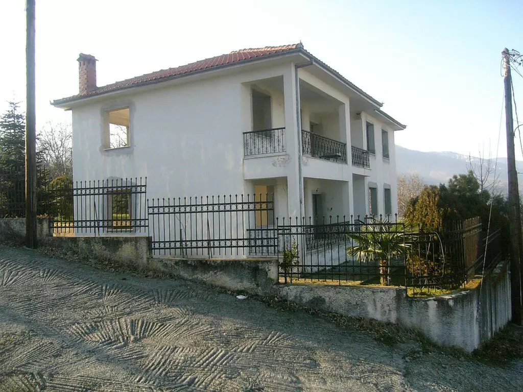 For Sale Detached House 400 M² On The Olympic Coast