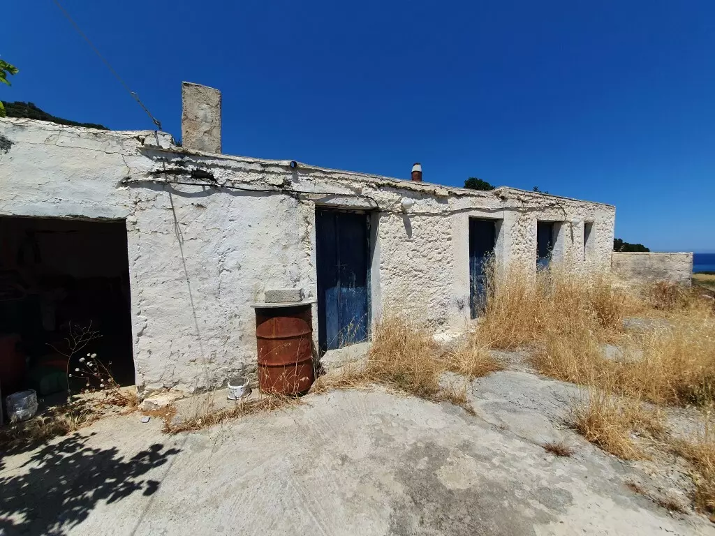 For Sale Land 21000 M² In Crete