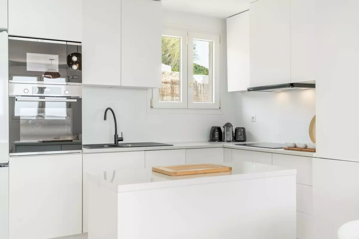 3-bedroom Property In Manilva, Spain (125 M²)