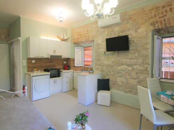 2-bedroom Flat In Corfu, Greece (59 M²)