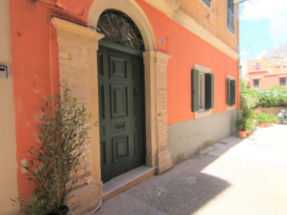 2-bedroom Flat In Corfu, Greece (59 M²)