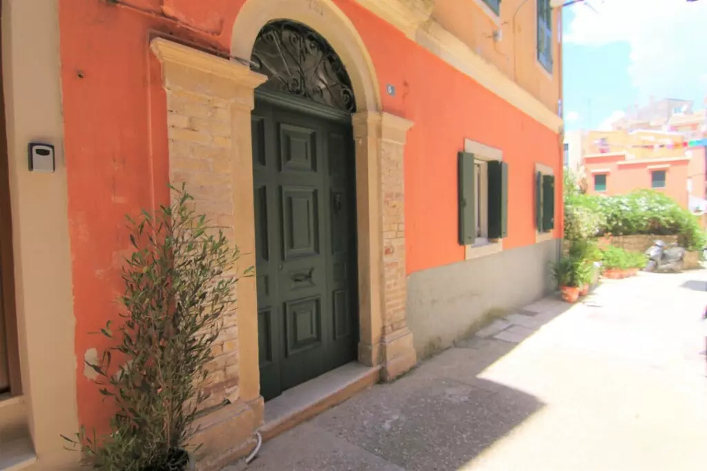 2-bedroom Flat In Corfu, Greece (59 M²)