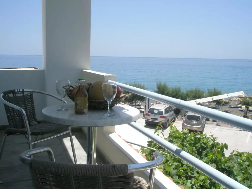 For Sale Business 300 M² In Crete
