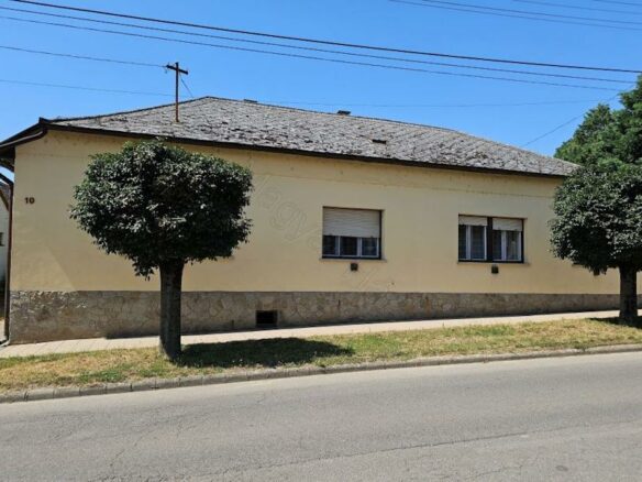 House Of 100 M² In Mágocs, Baranya