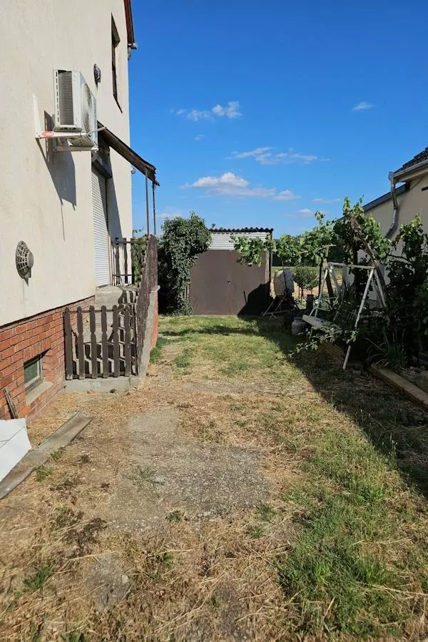House In Döbrököz, Tolna