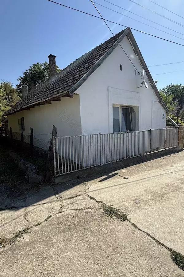 House In Koppányszántó, Tolna