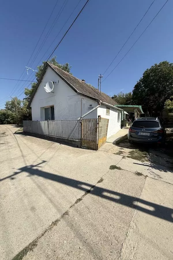 House In Koppányszántó, Tolna