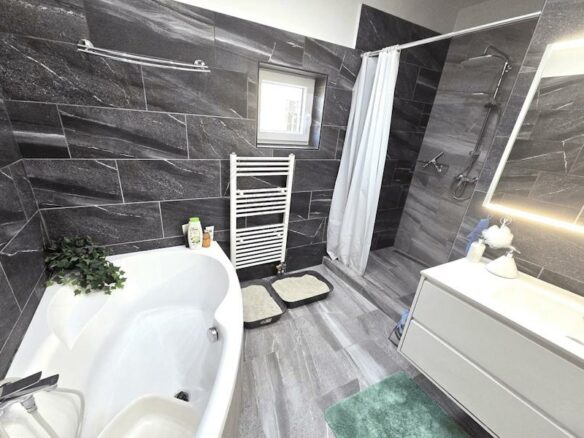 House Of 100 M² With 0 Features In Iharos, Somogy