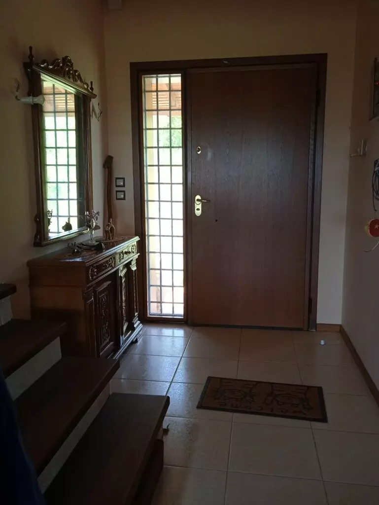 For Sale Detached House 300 M² In The Suburbs Of Thessaloniki