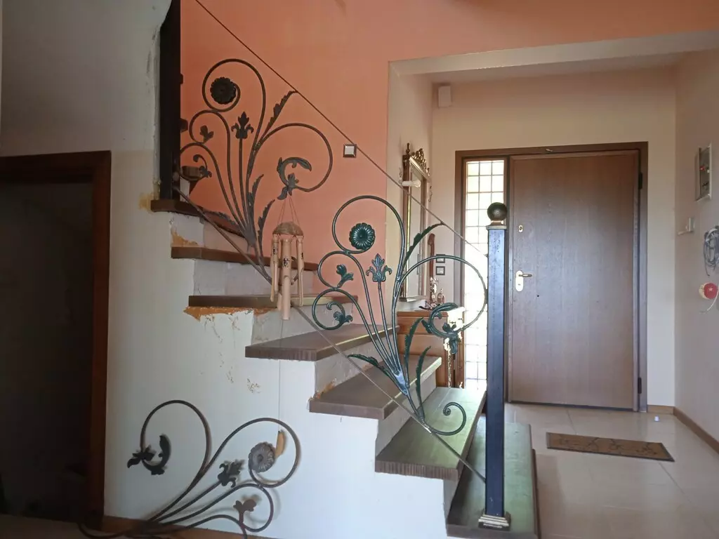 For Sale Detached House 300 M² In The Suburbs Of Thessaloniki